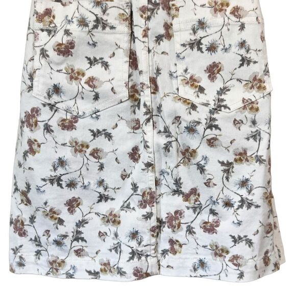 CECE Ditsy Floral-Print Belted Skirt - Picture 11 of 12